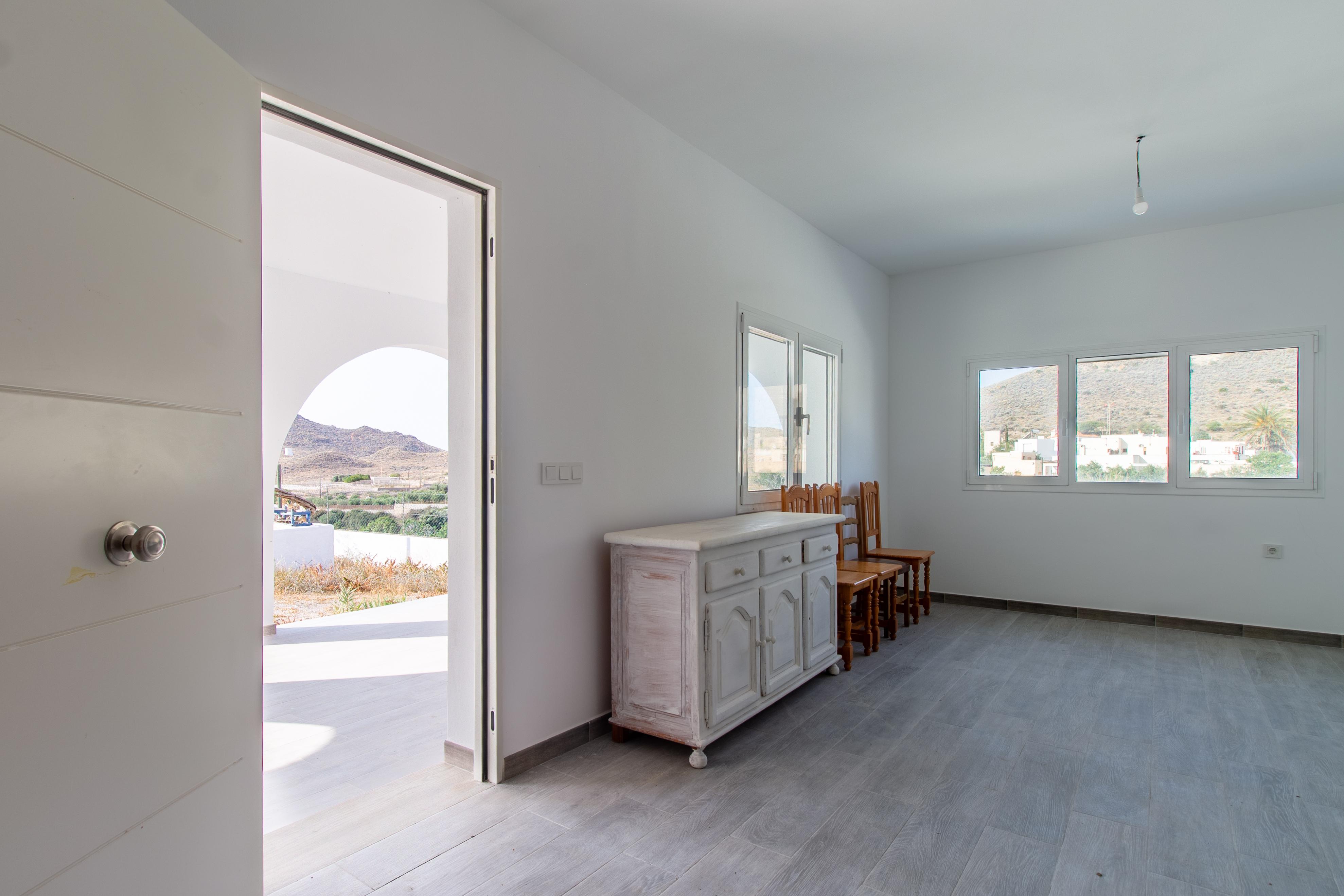 Varias casas y una de Planta Baja