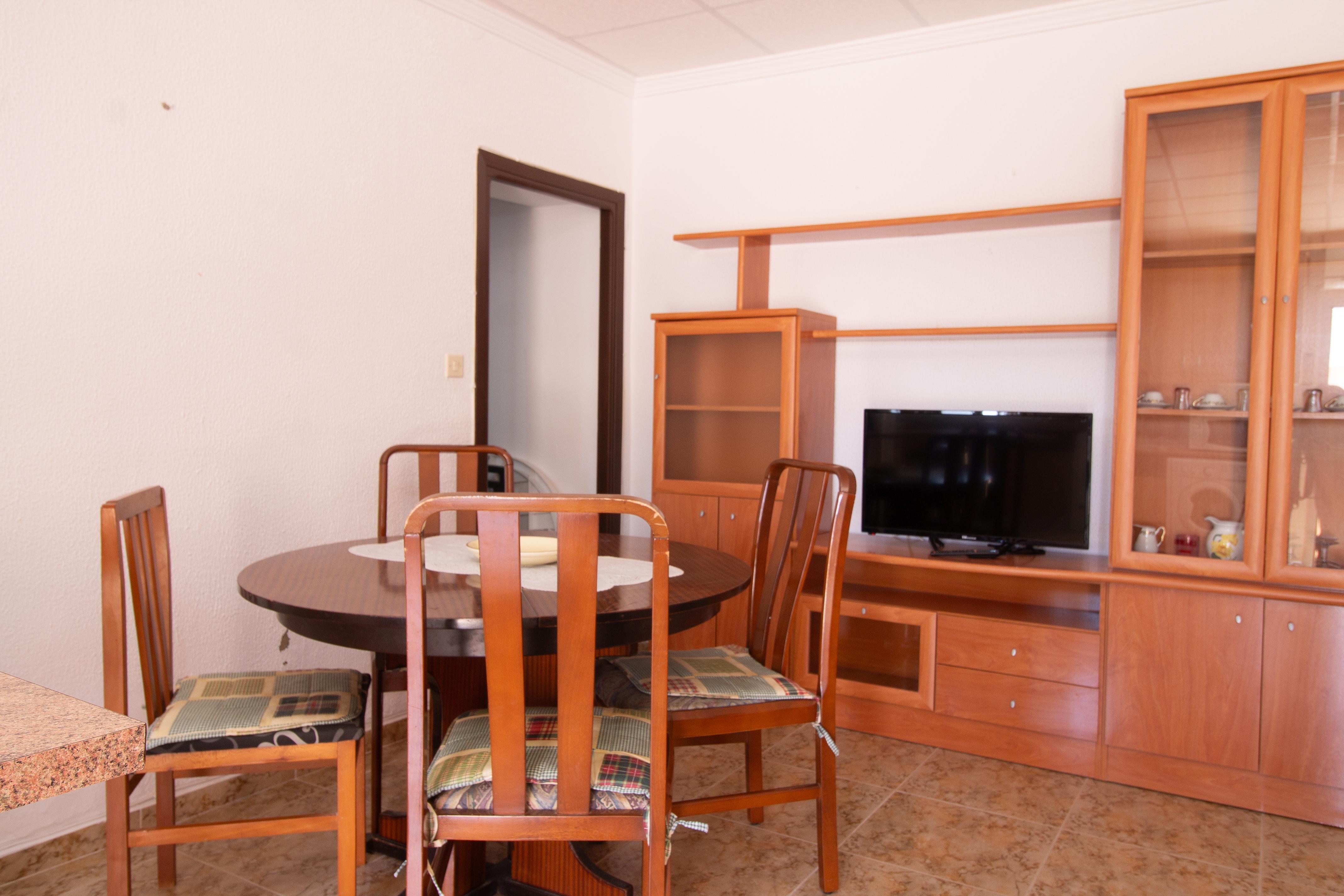 Dos casas en dos plantas y un estudio