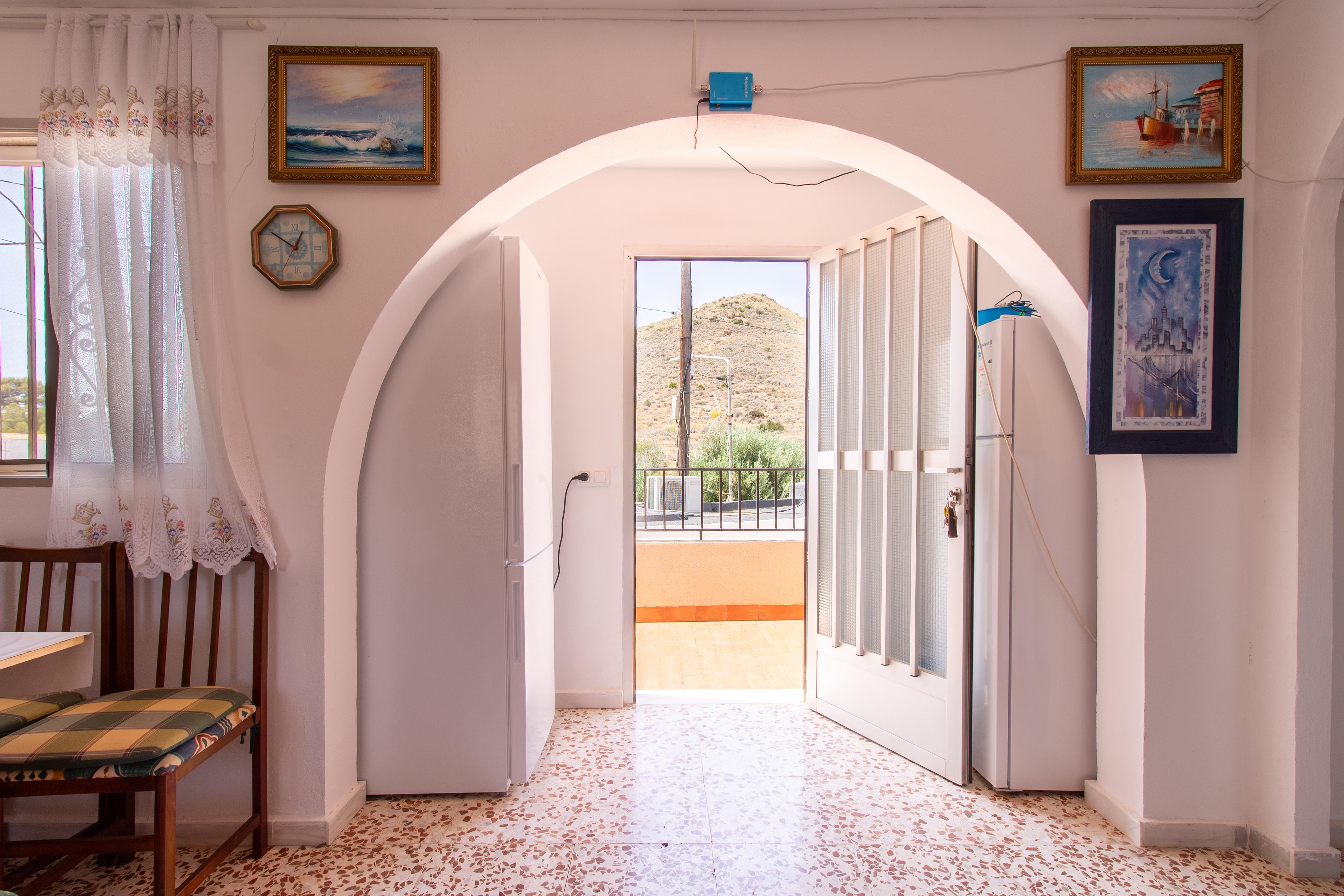 Dos casas en dos plantas y un estudio