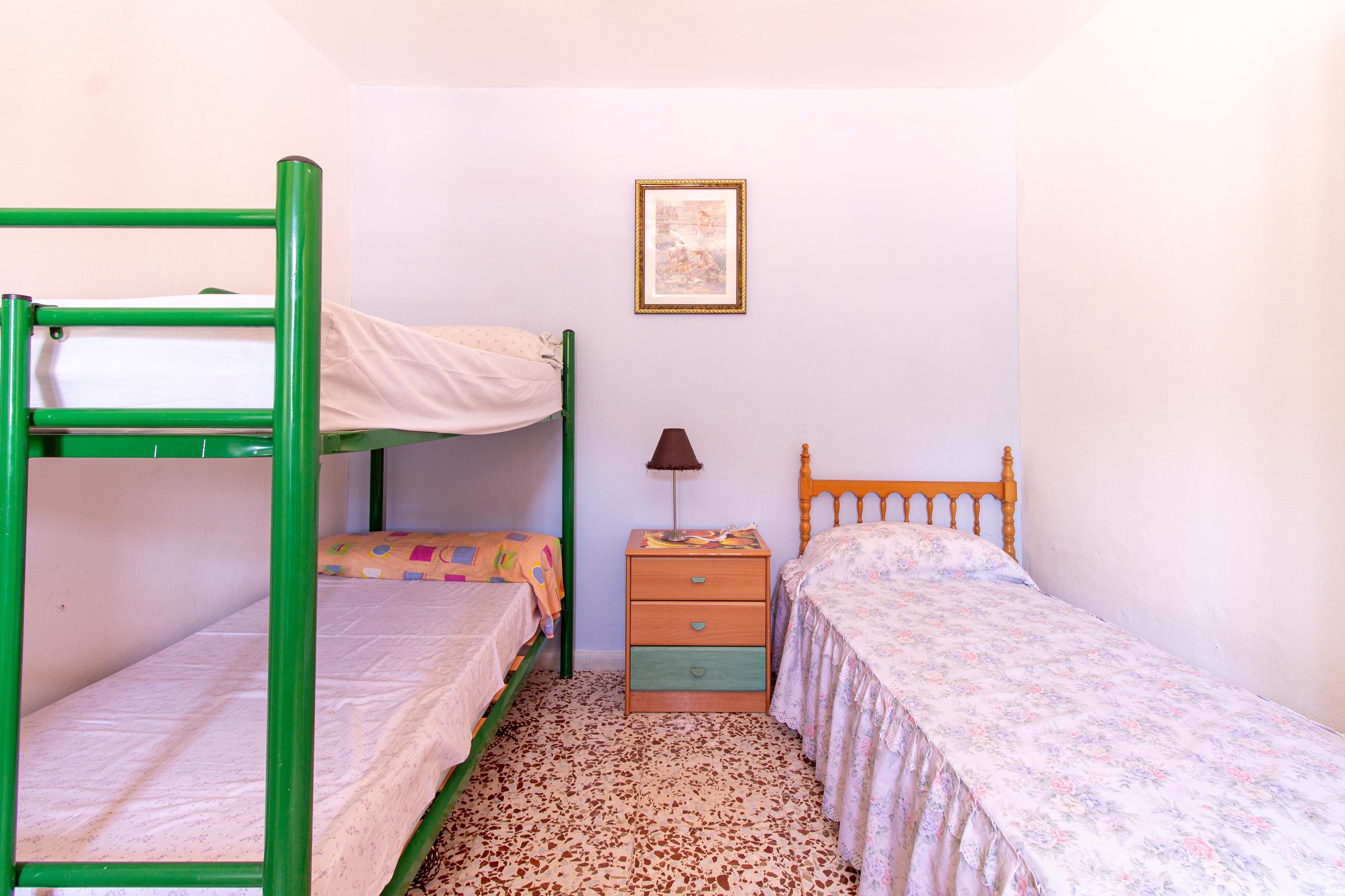 Dos casas en dos plantas y un estudio