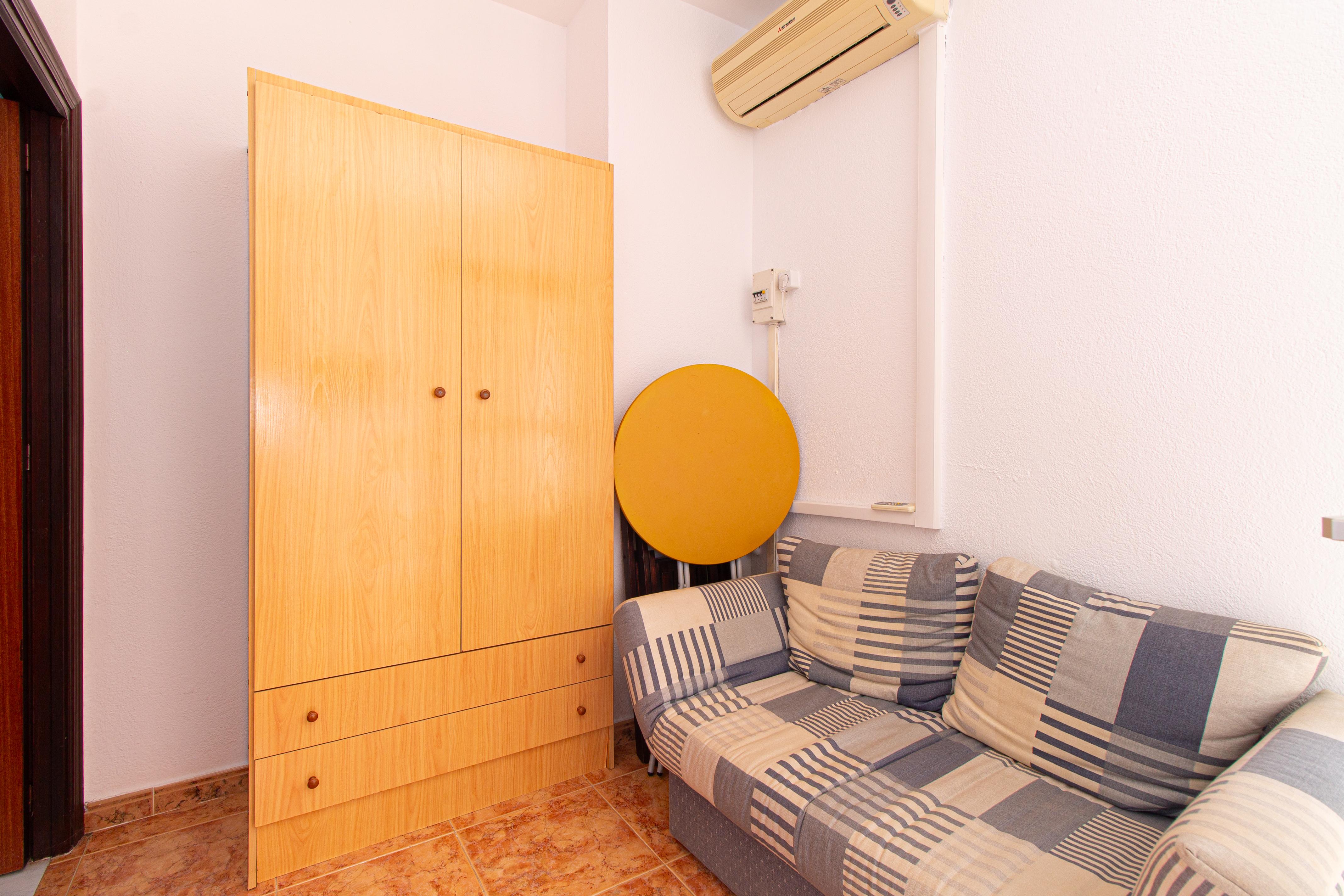 Dos casas en dos plantas y un estudio