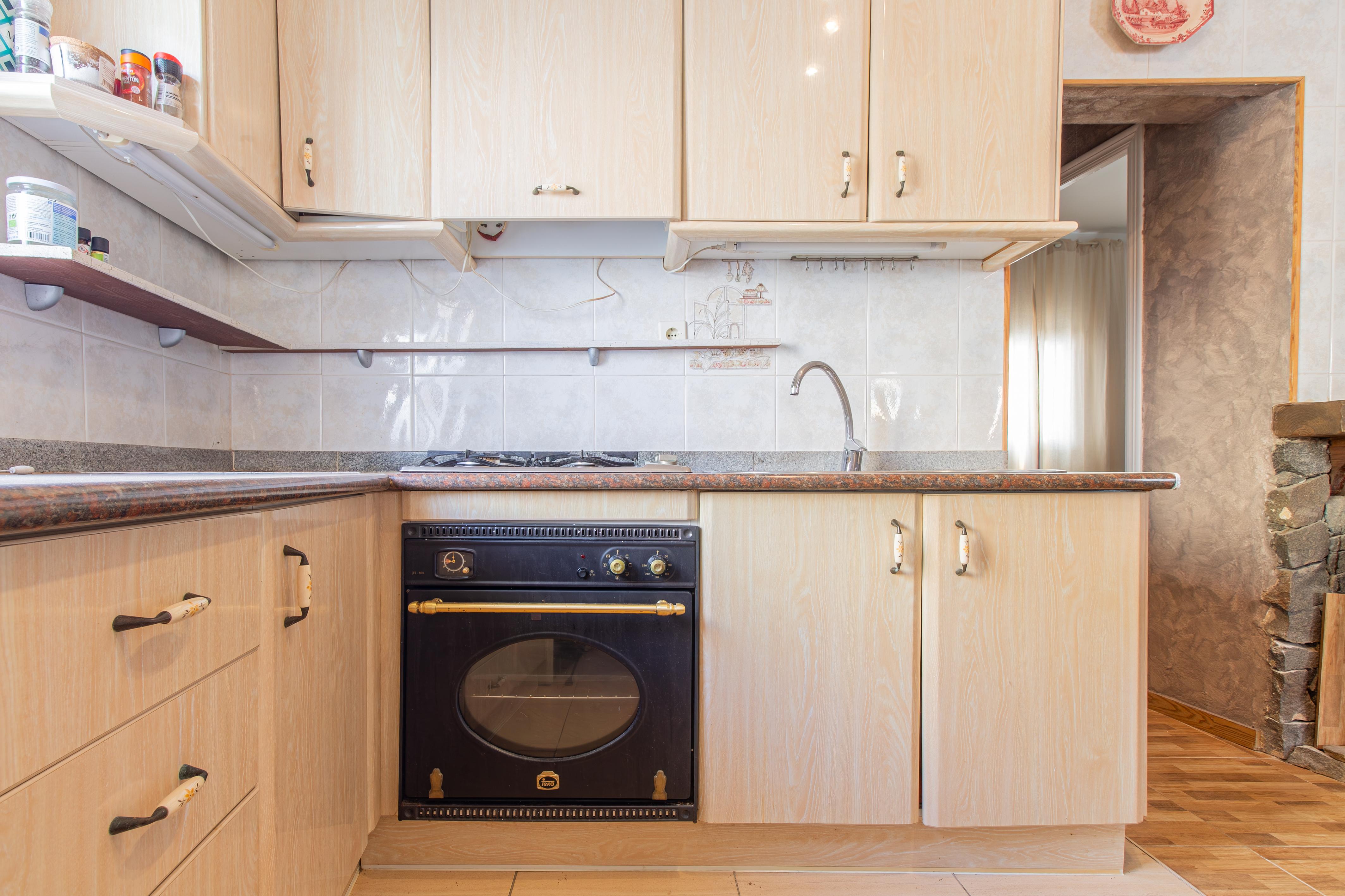 Encantadora casa de dos plantas reformada.