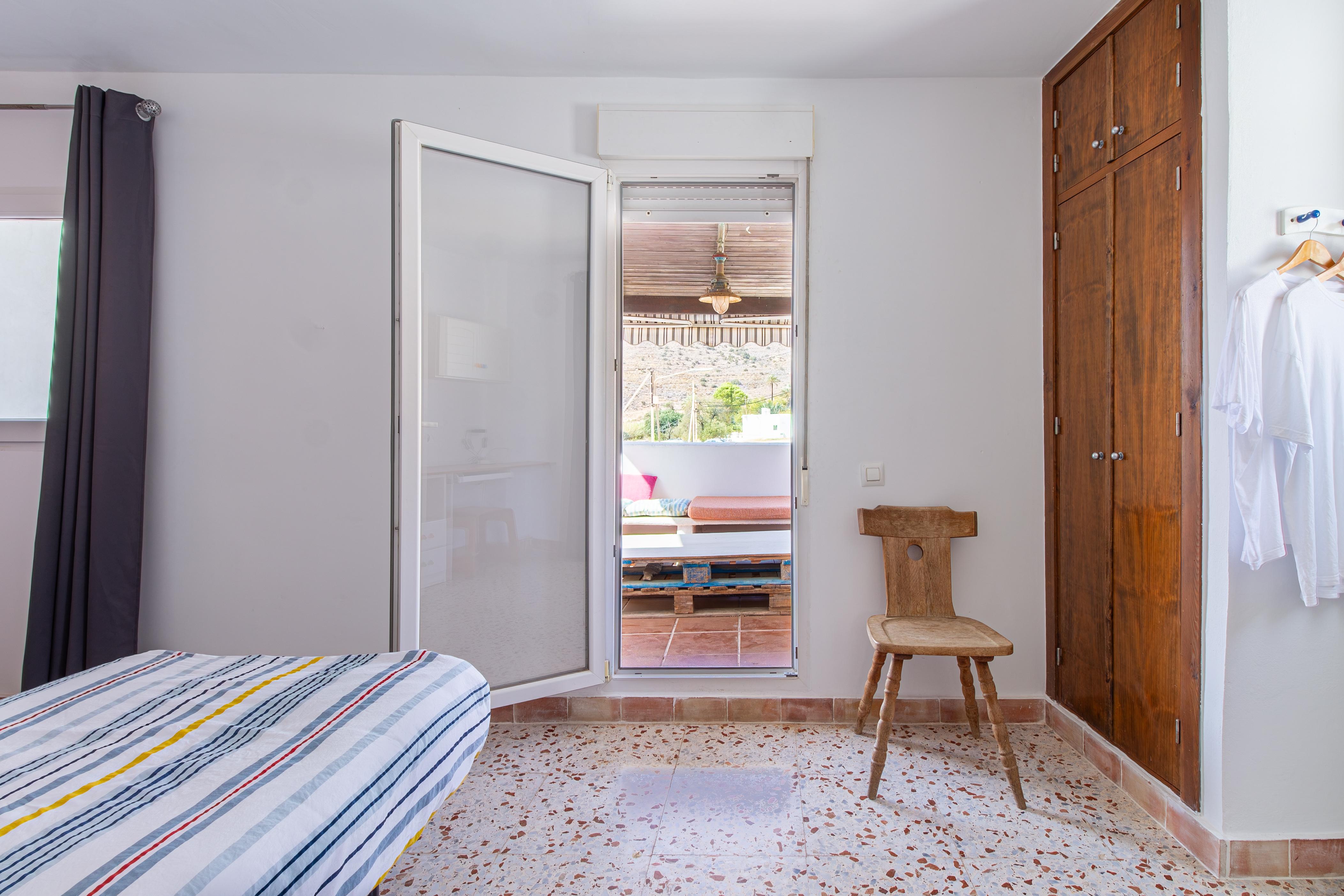 Encantadora casa de dos plantas reformada.