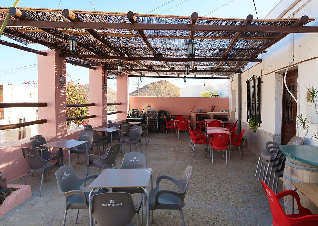 Casa tradicional y bar en Las Hortichuelas Altas