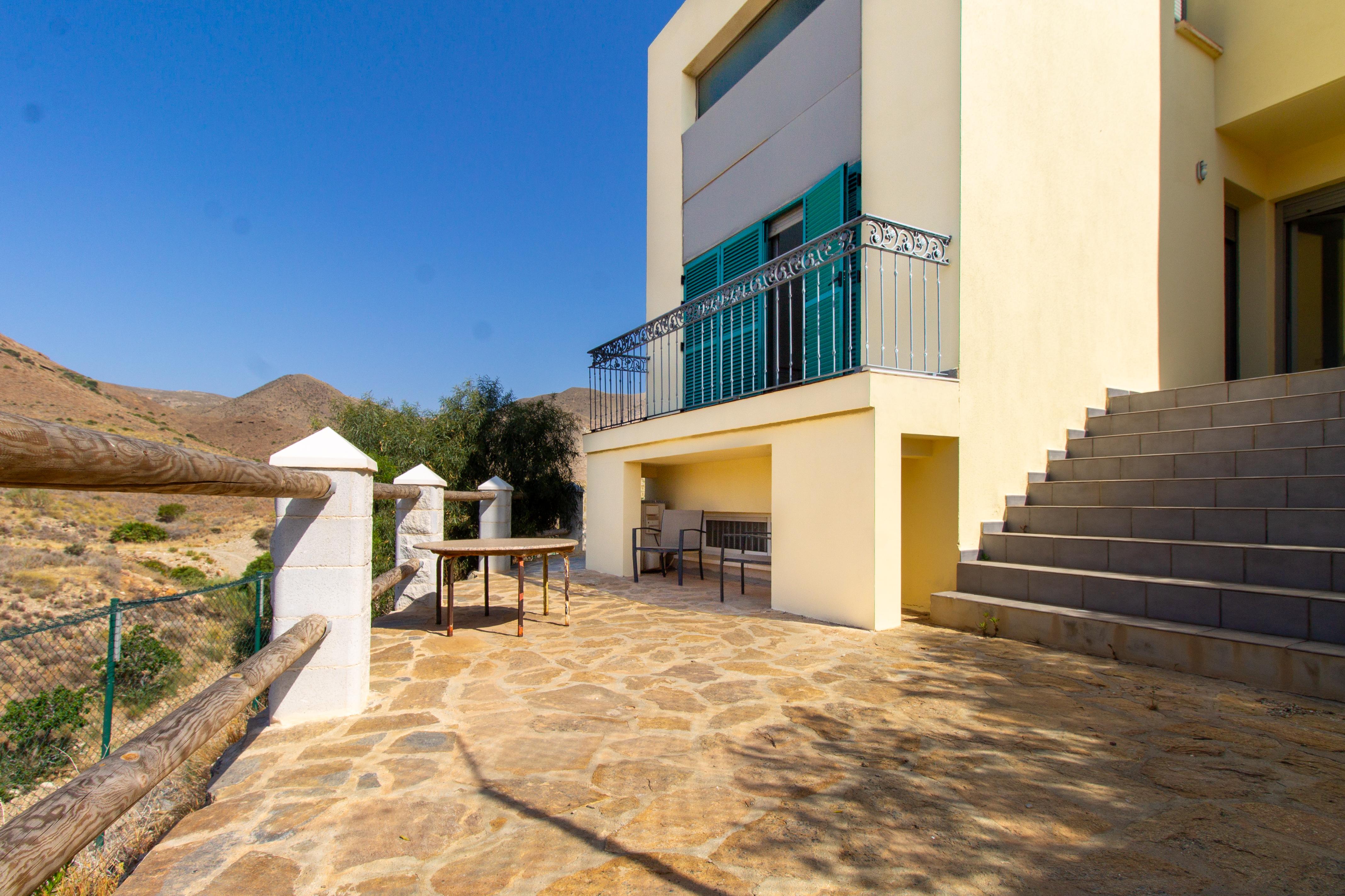Casa independiente con gran jardín y vistas únicas al parque Natural Cabo de Gata