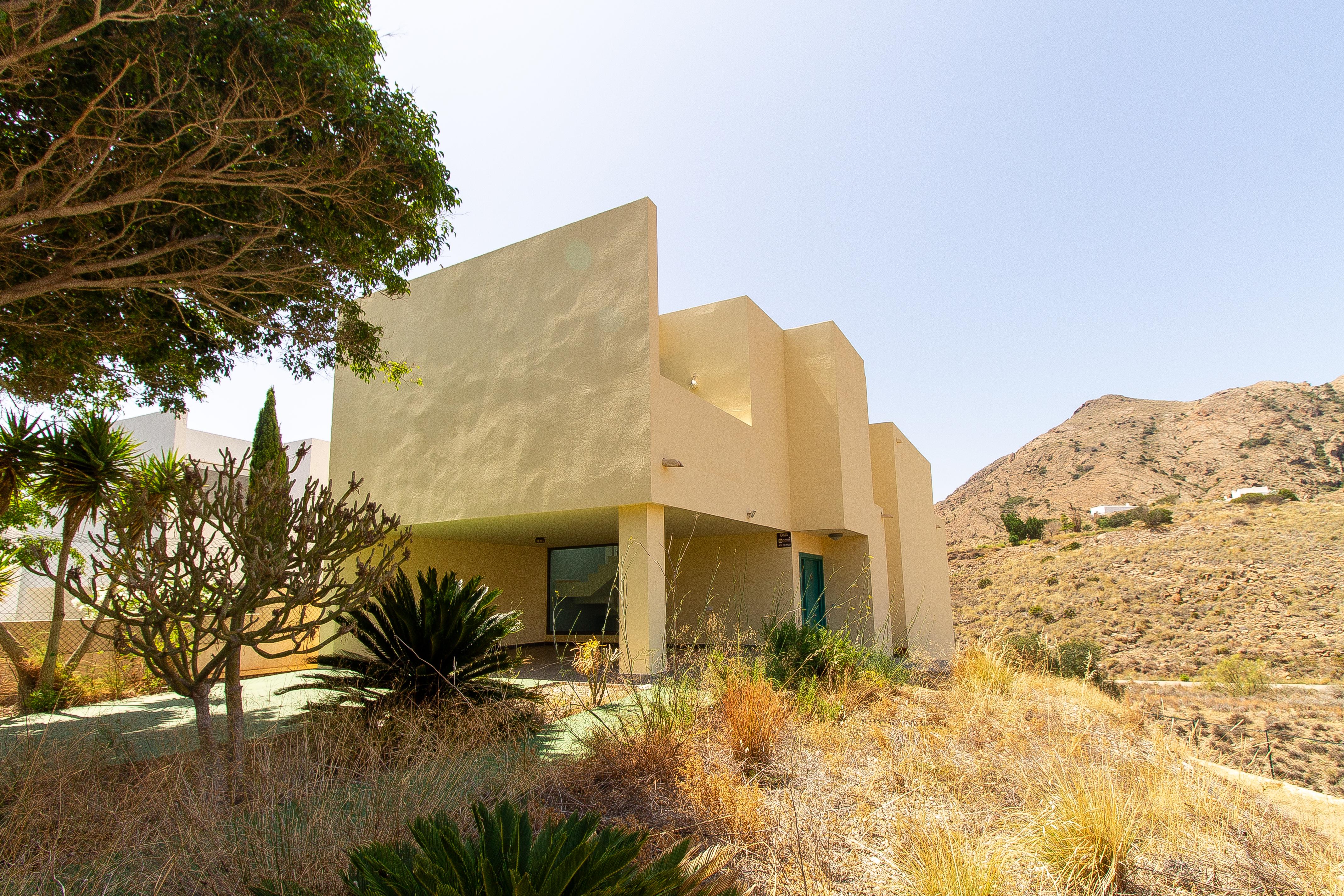 Casa independiente con gran jardín y vistas únicas al parque Natural Cabo de Gata
