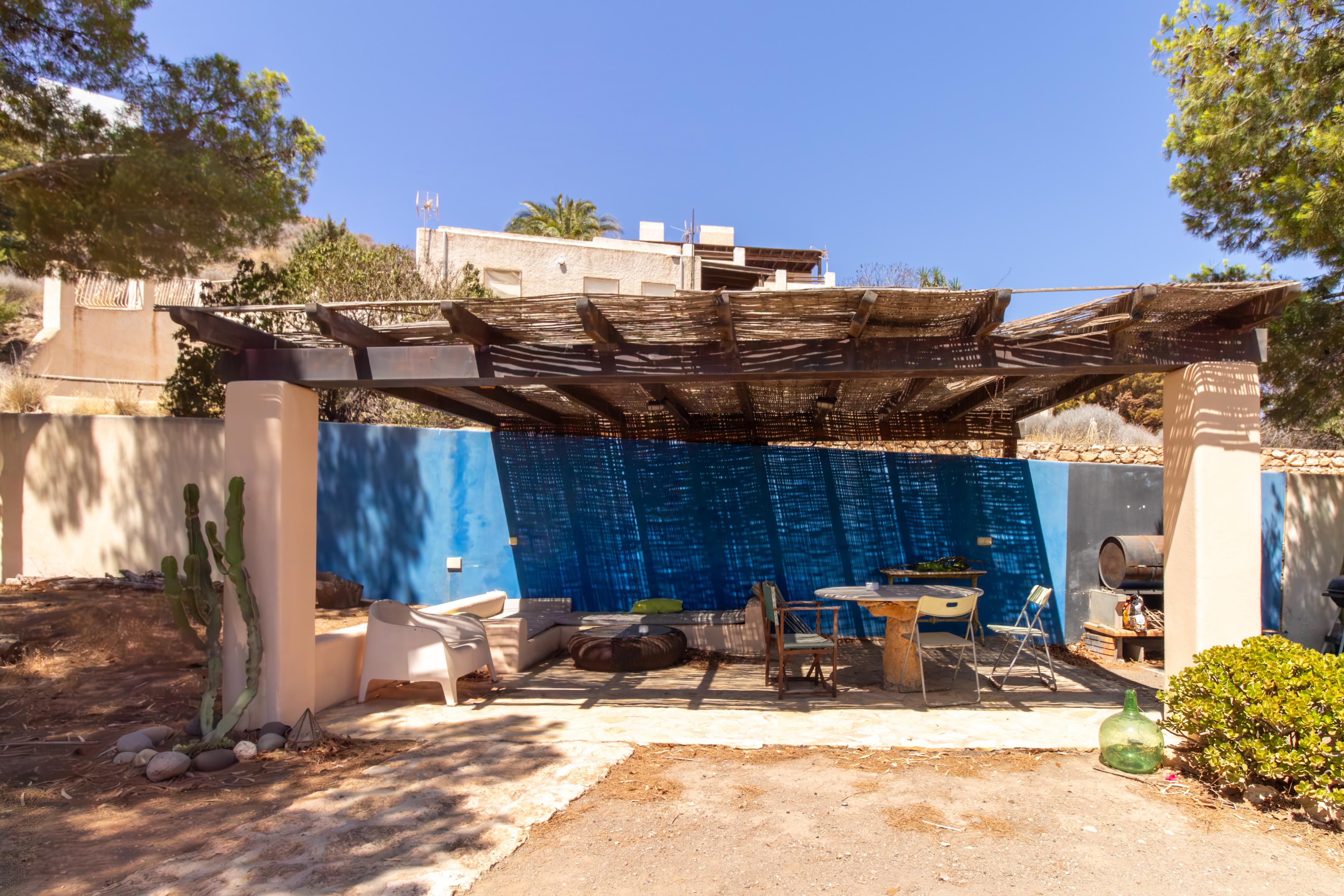 Casa con piscina y varias viviendas en Las Negras