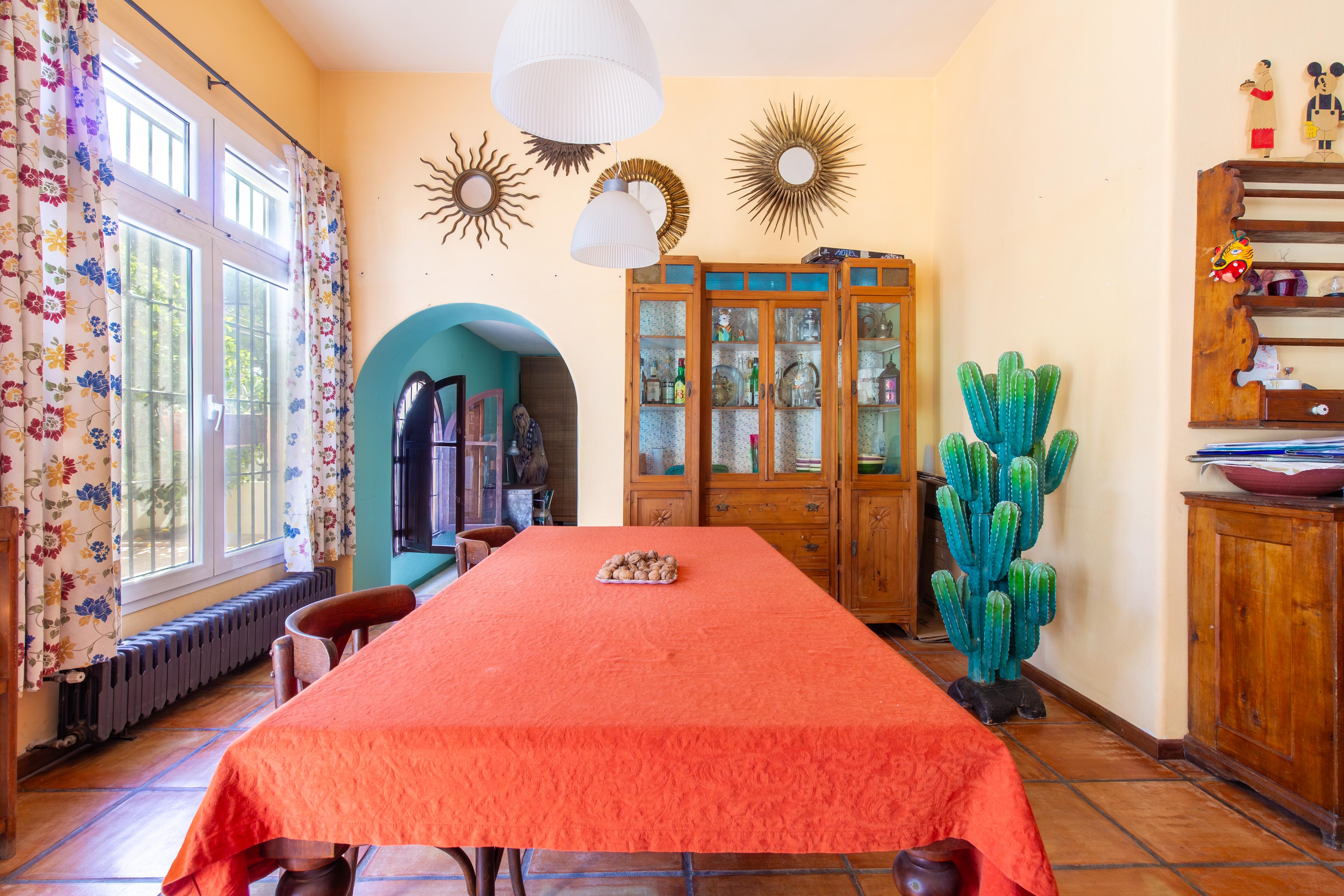 Casa con piscina y varias viviendas en Las Negras