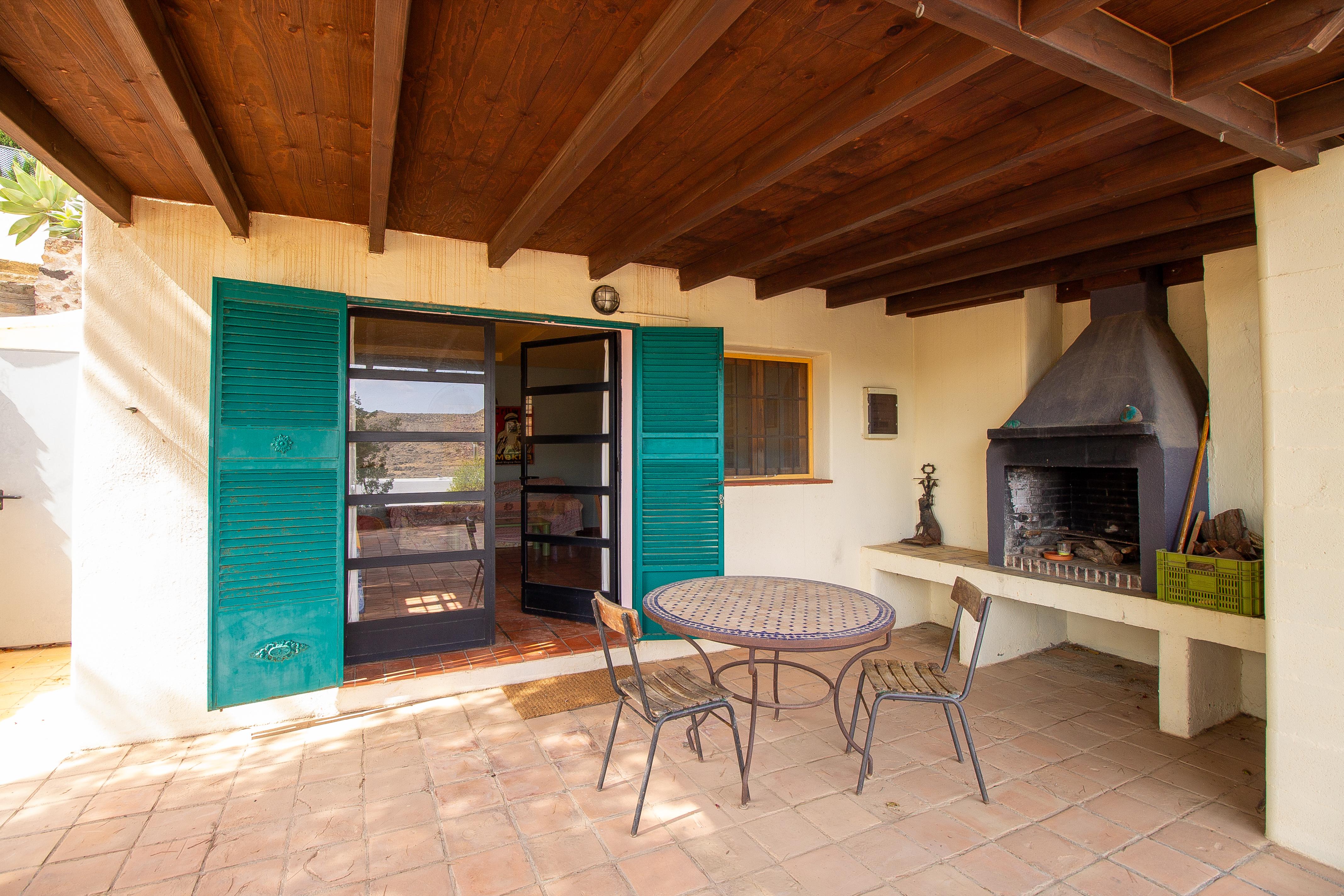 Casa con piscina y varias viviendas en Las Negras