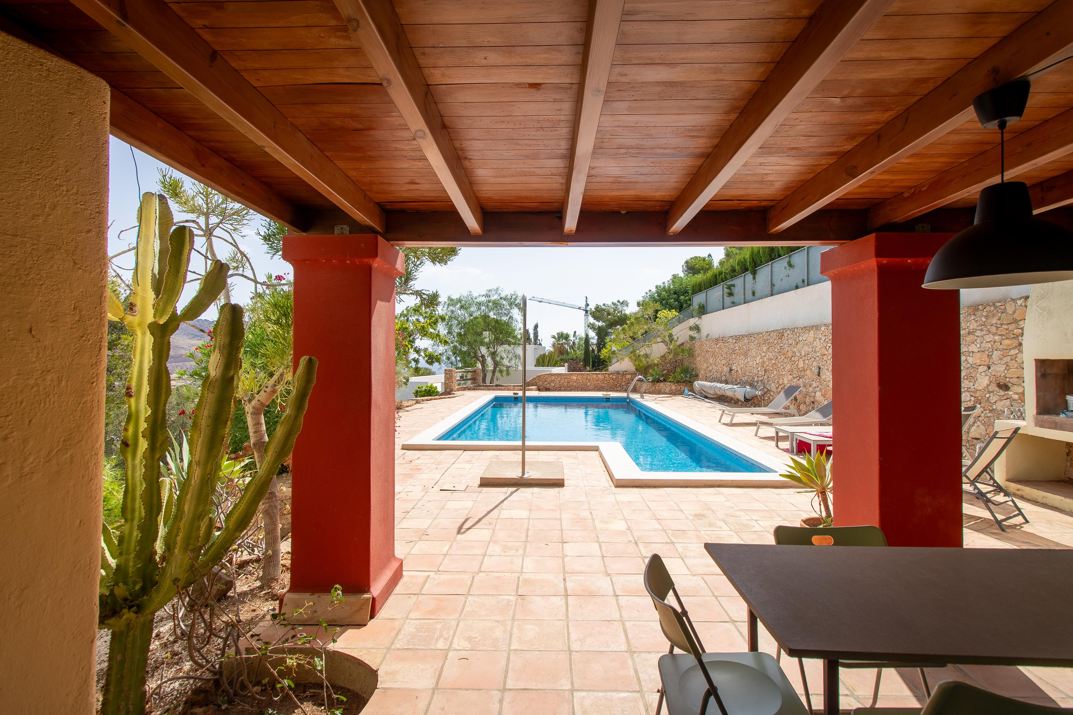 Casa con piscina y varias viviendas en Las Negras