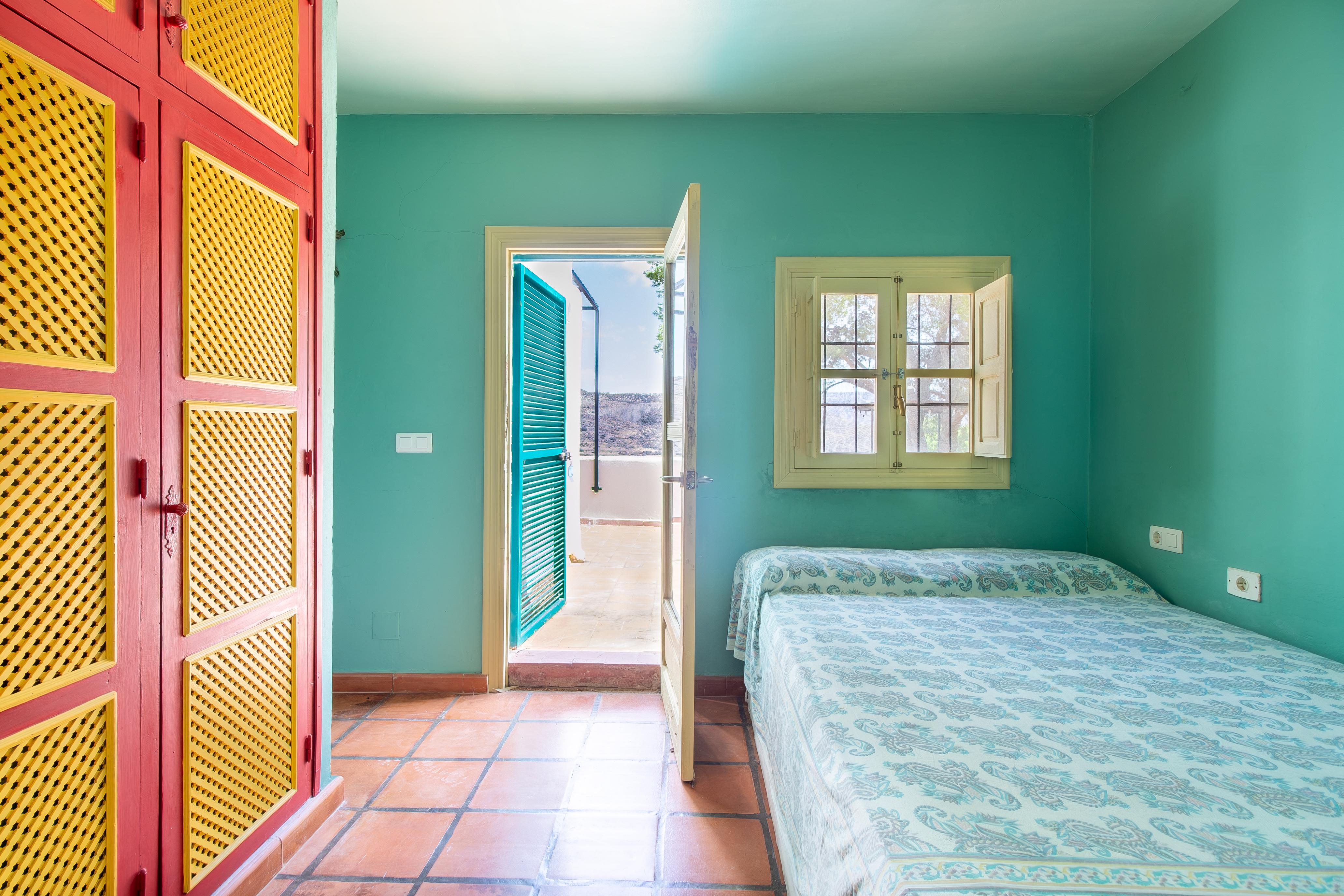 Casa con piscina y varias viviendas en Las Negras