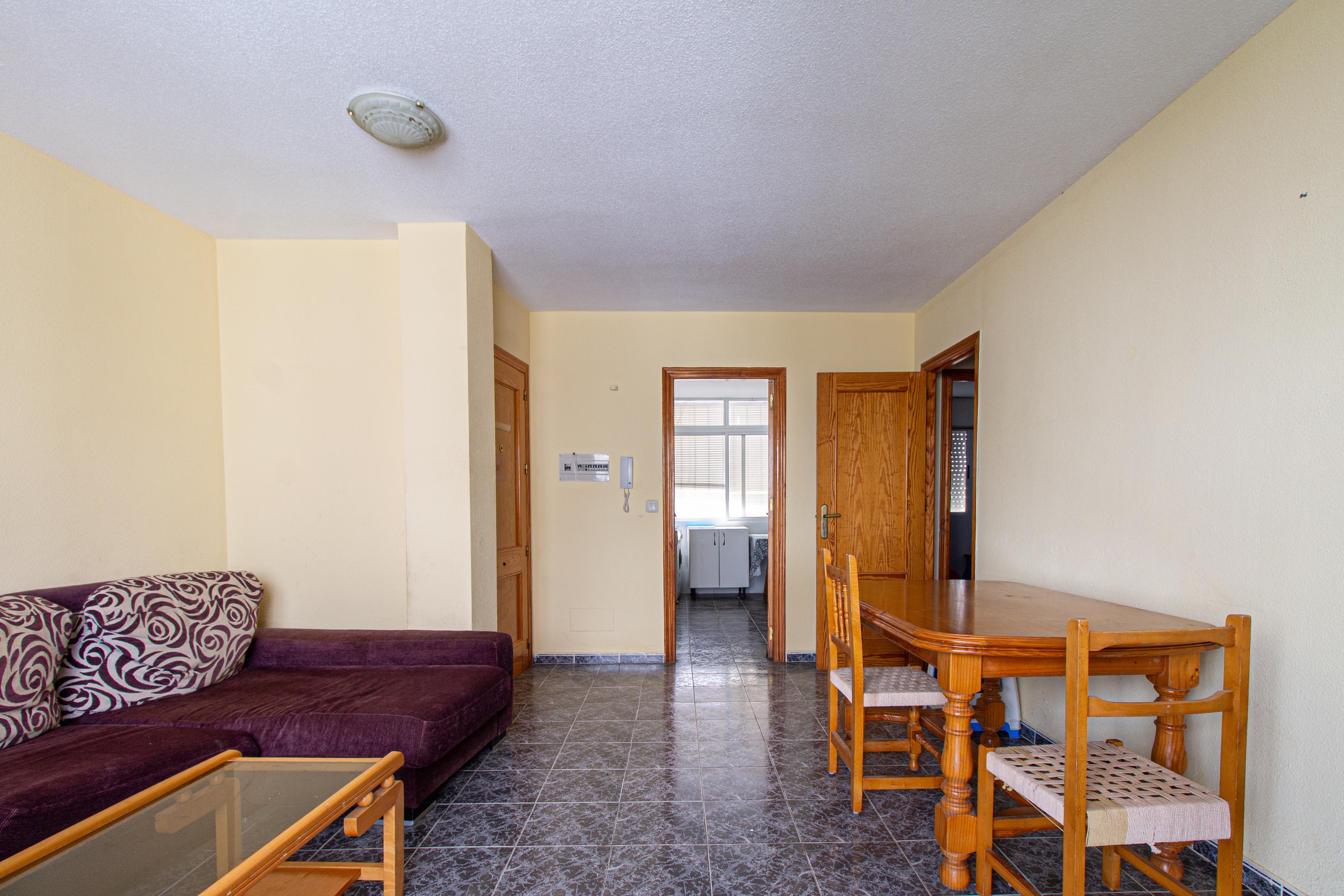 Luminoso apartamento con cochera en Las Negras