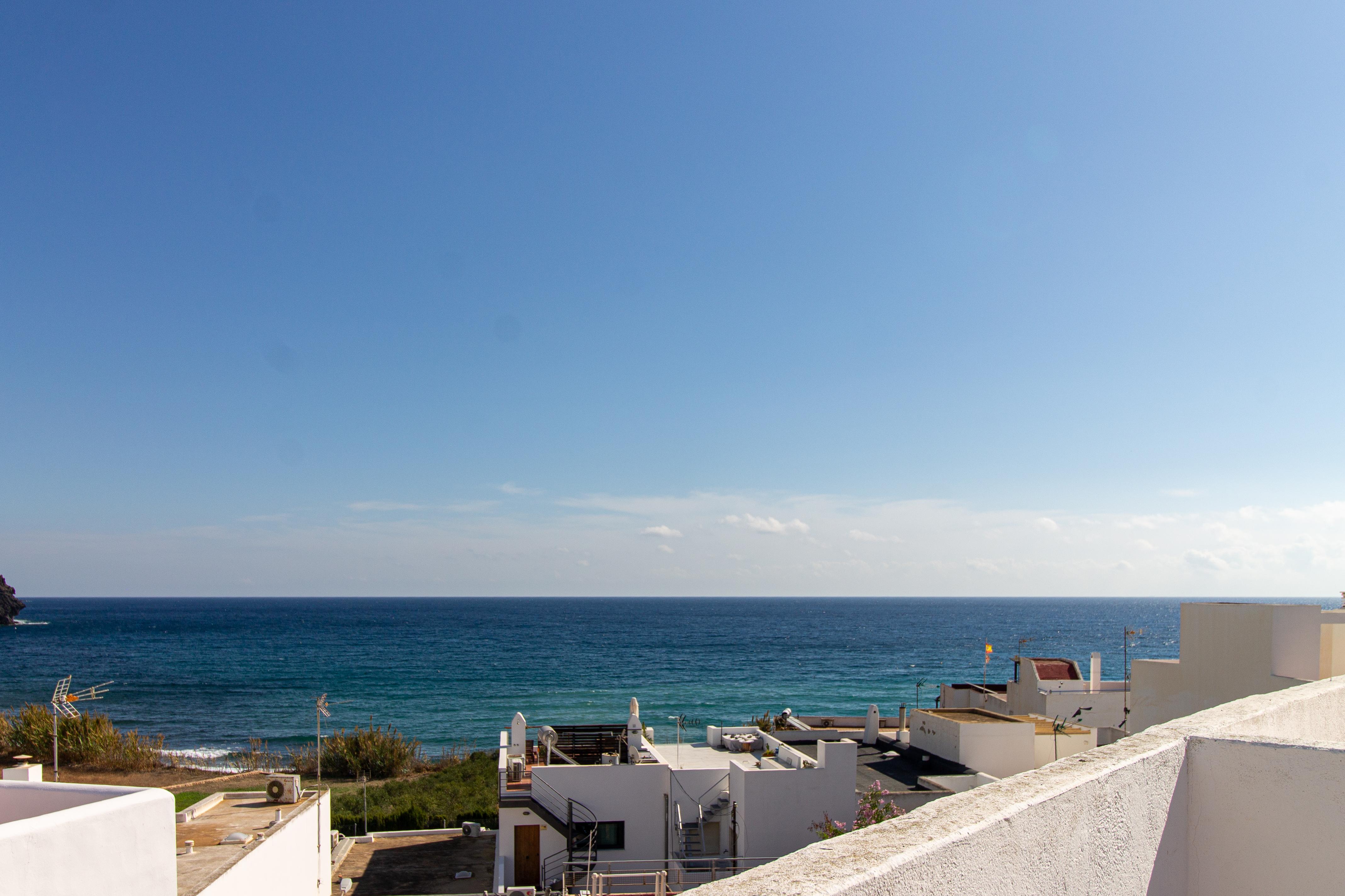 Luminoso apartamento con cochera en Las Negras